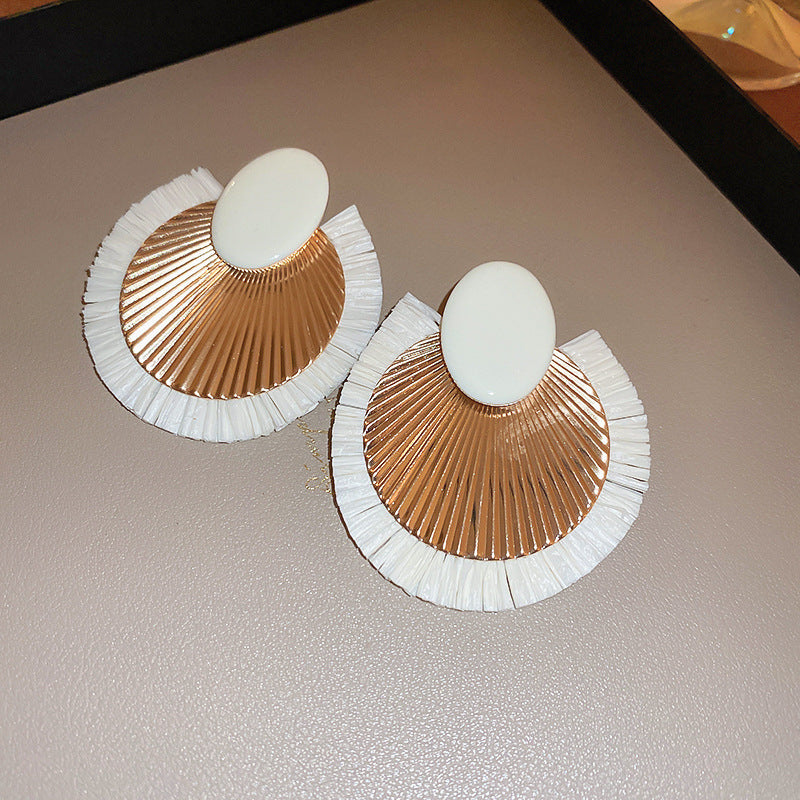 Beach Vacation Style Silver Needle Tassel Earrings Fashion Versatile Sweet Dopamine Earrings High-end Niche Earrings for Women