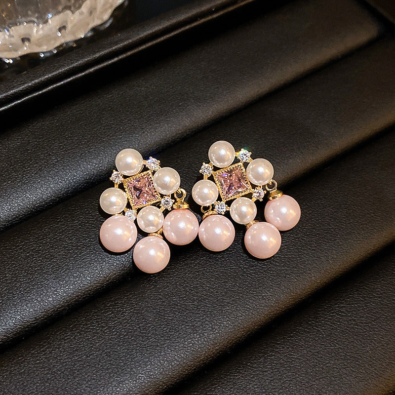Pearl Earrings with a Sense of Sophistication Real Gold Electroplated Silver Needle French Retro Palace Style Earrings Versatile Ear Jewelry Wholesale