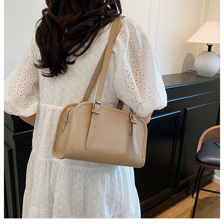 2025Spring New Crossbody Handbag Underarm Fashion Versatile Trendy Internet Celebrity Design High-Quality Texture Girlfriend Bag