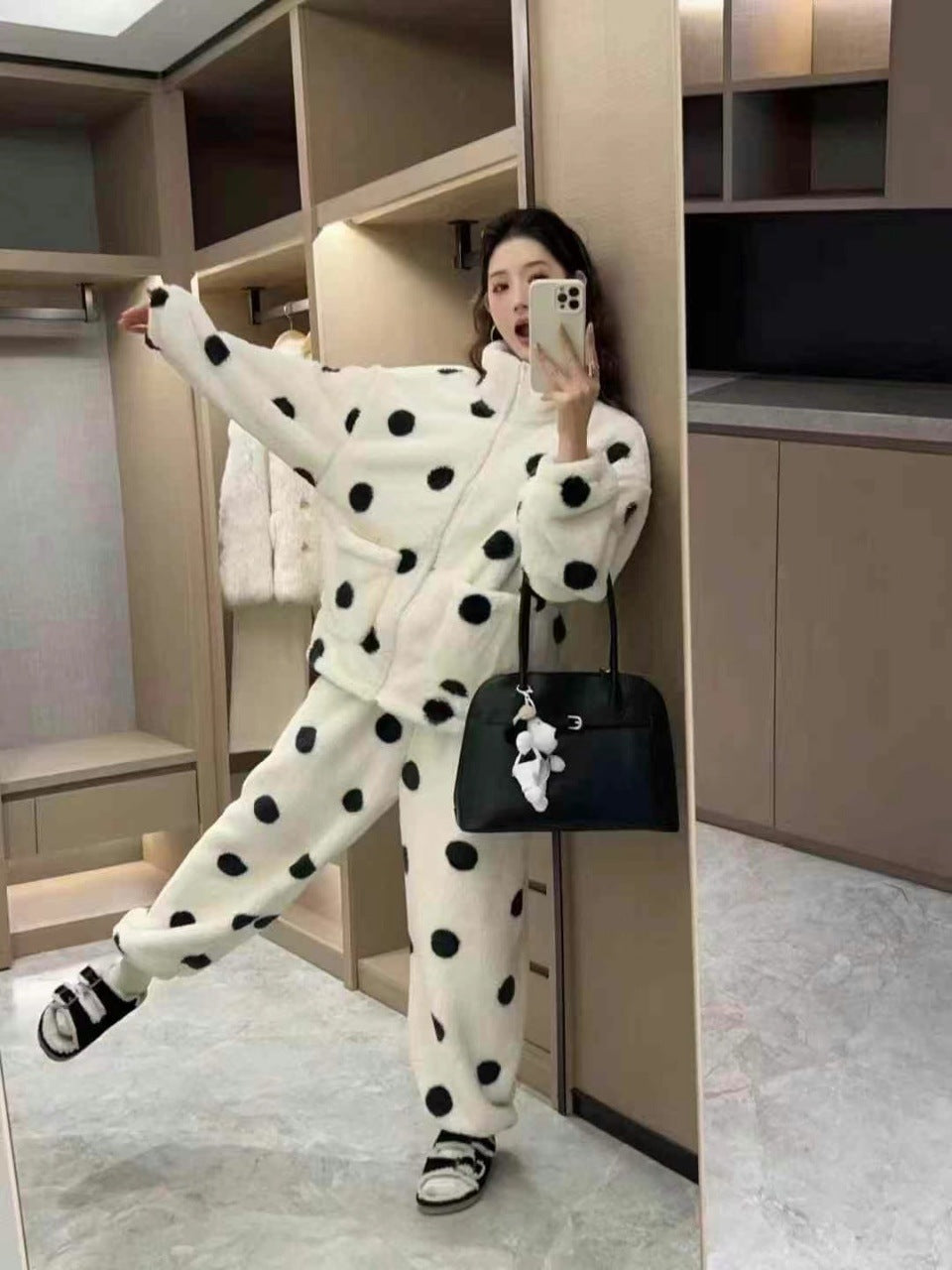 Cute Polka Dot Couple Homewear Autumn Winter Coral Fleece Thickened Zipper High Neck Homewear Set Suitable for Outerwear