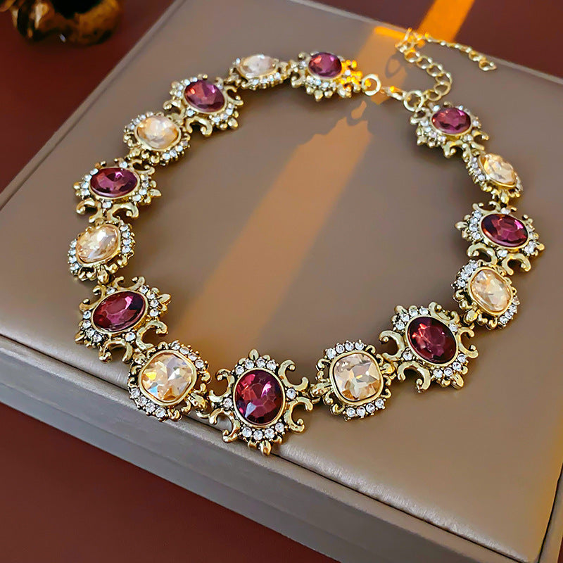 Medieval vintage Light Luxury Necklace Palace Style Heavy Craft Inlaid Diamond Water Drop Collarbone Chain High-end Vintage Necklace for Women
