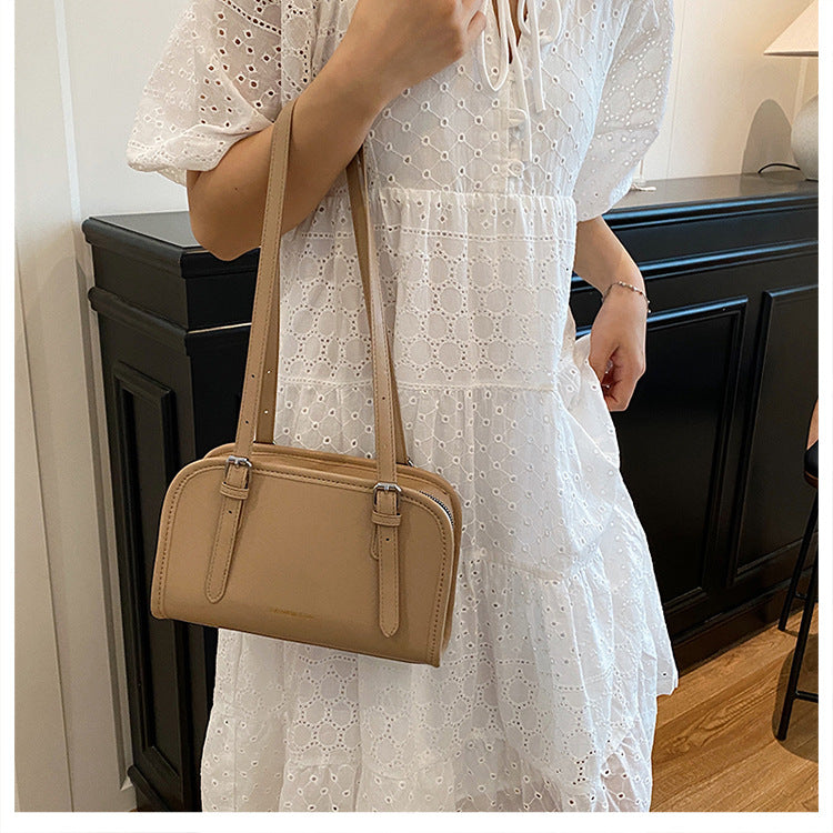 2025Spring New Crossbody Handbag Underarm Fashion Versatile Trendy Internet Celebrity Design High-Quality Texture Girlfriend Bag