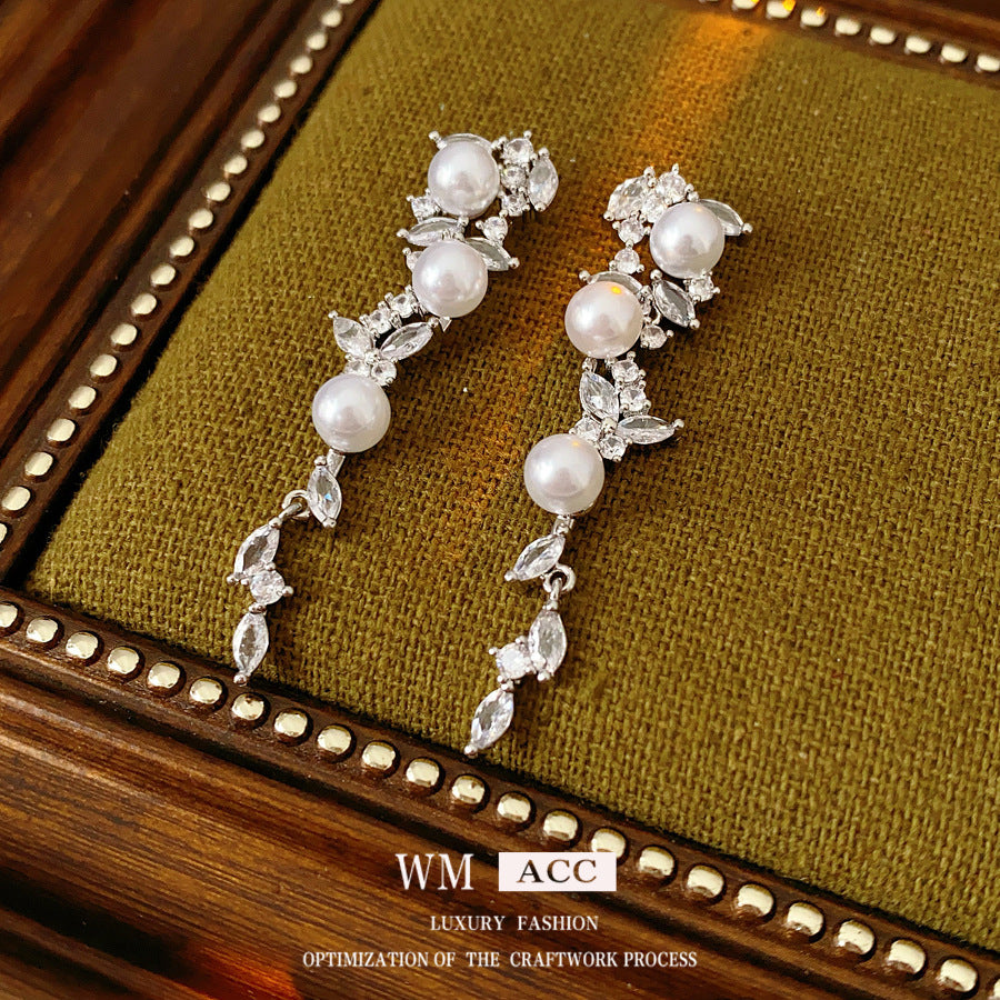 Real Gold Plated Silver Needle Butterfly Pearl Earrings Light Luxury High-end Exquisite Stud Earrings Fashionable Versatile Earrings for Women