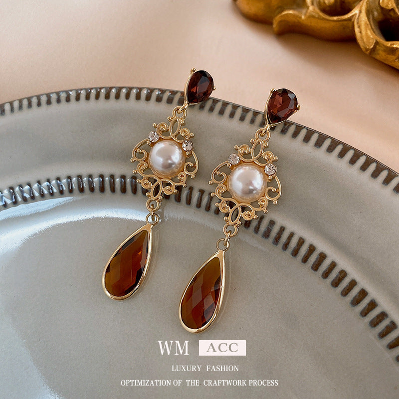 Silver Needle Ancora Red Oil Drop Geometric Earrings Niche Versatile Retro Elegant Studs High-end Fashion Earrings for Women
