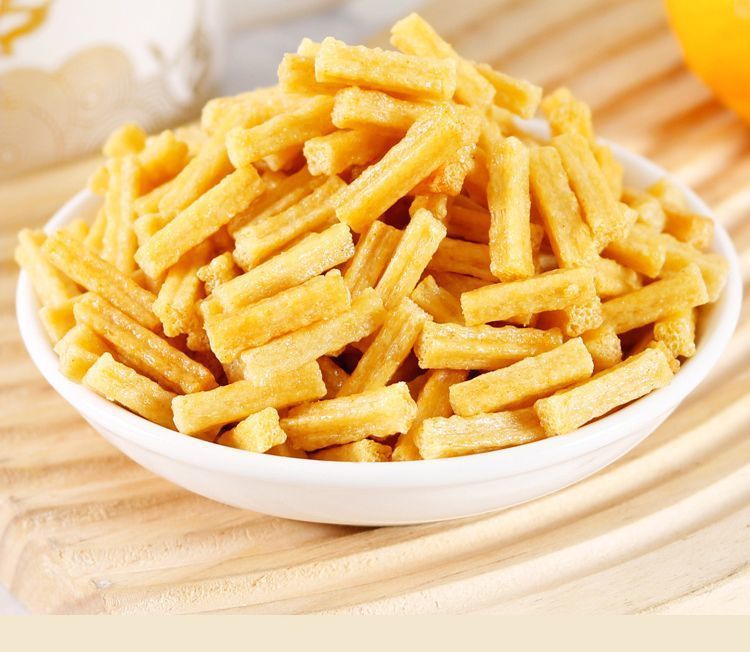 Spicy Pepper Flavor Crispy Potato Chips Crispy Rolls Salted Potato Sticks Internet Celebrity Office Snacks Individually Packaged