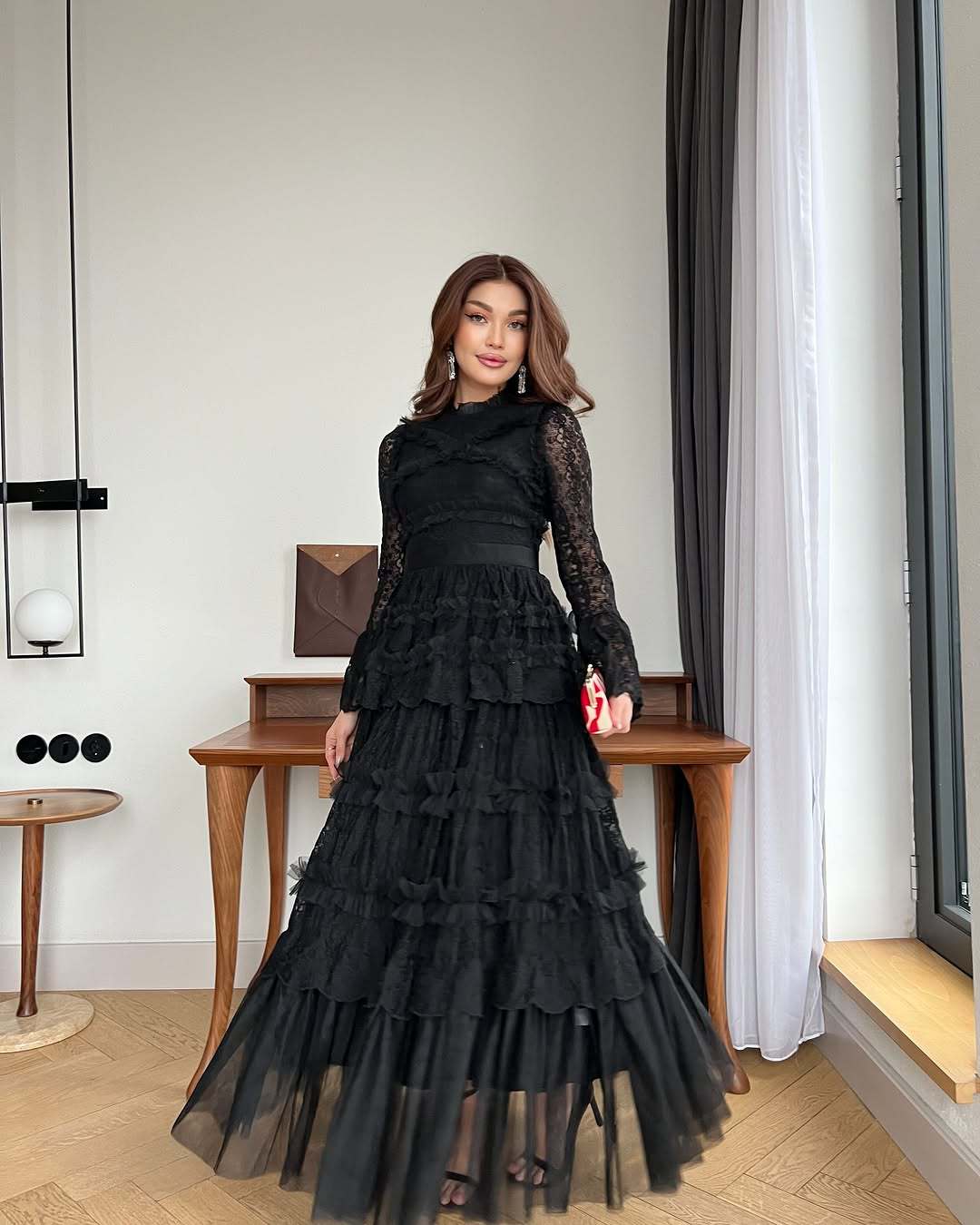 2025Early Autumn New Bell Sleeve Vintage Lace Mesh Patchwork Dress Women Slim Elegant Long Dress