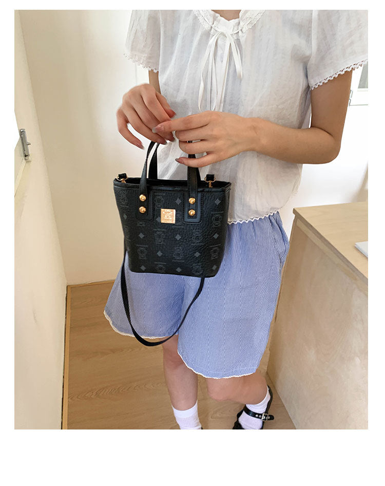 Large Capacity Stylish Versatile Korean Version ins Women's Bag2025New fashionable and high-end one-shoulder tote bag