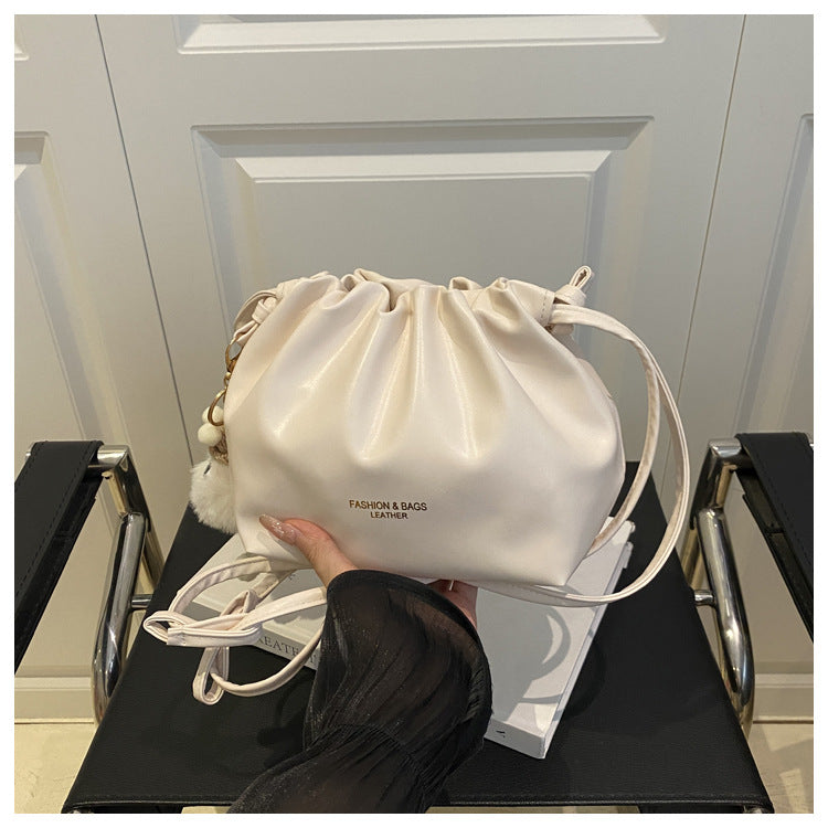This year's trendy casual fashion elegant women's bag2025New versatile trendy single-shoulder bag with a high-end feel bucket bag