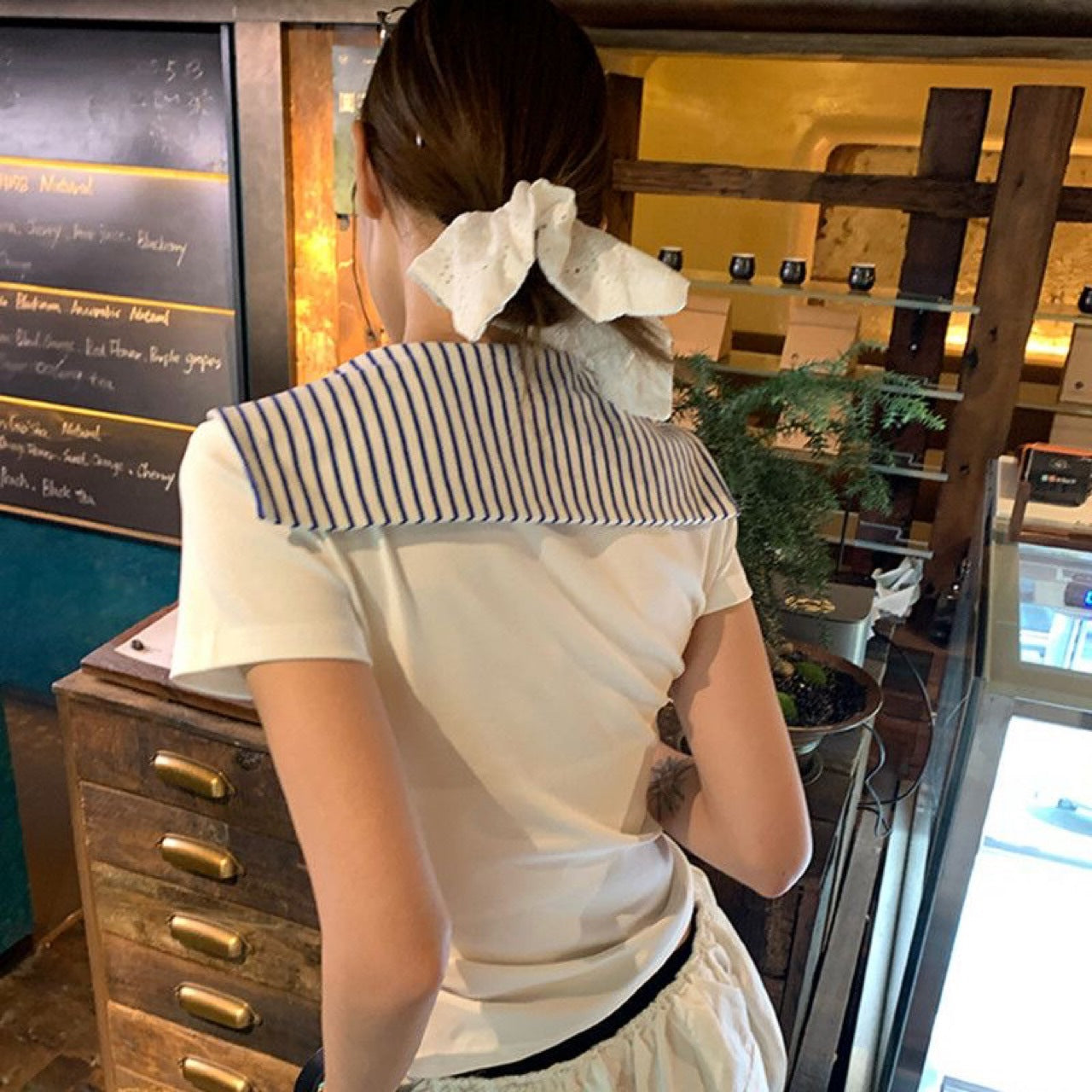 White navy collar short sleeve t Women's Shirt with Regular Shoulder2025Summer Design Sense Outfit V Collared Slim Fit Short Top