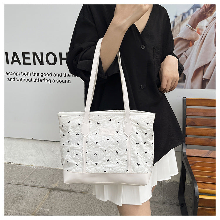 Class Commuting Tote Bag Large Capacity Heart Summer Stylish2025New style casual bowknot single shoulder underarm bag