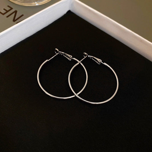 Silver Needle Irregular Round Earrings Simple Minimalist Style Fashion European and American Stud Earrings Elegant Light Luxury High-end Feel Earrings for Women