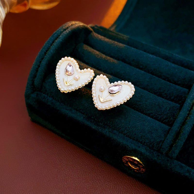 Pearl Earrings with a Sense of Sophistication Real Gold Electroplated Silver Needle French Retro Palace Style Earrings Versatile Ear Jewelry Wholesale
