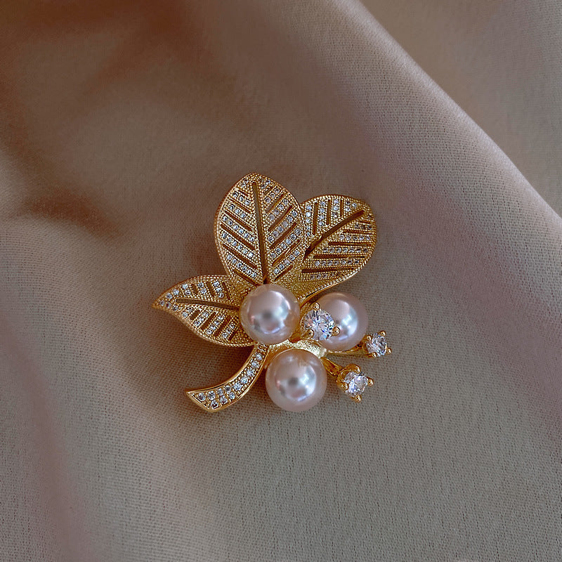 Inlaid Diamond Pearl Digital Flower Brooch French Light Luxury Elegant Pin Fashion Niche High-end Suit Accessory for Women