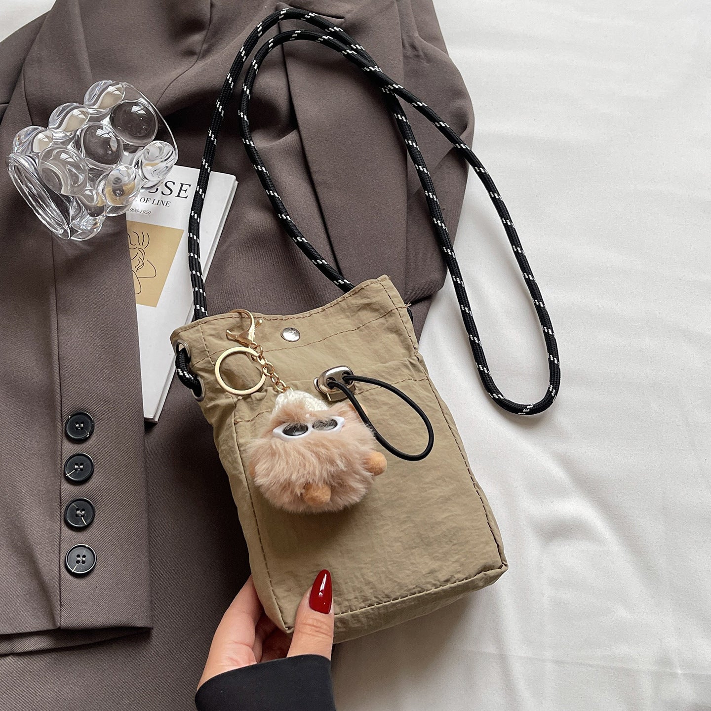 Internet celebrity ins Single Shoulder Crossbody Drawstring Small Bag2025Niche Fashion Lightweight mini Women's Nylon Phone Bag