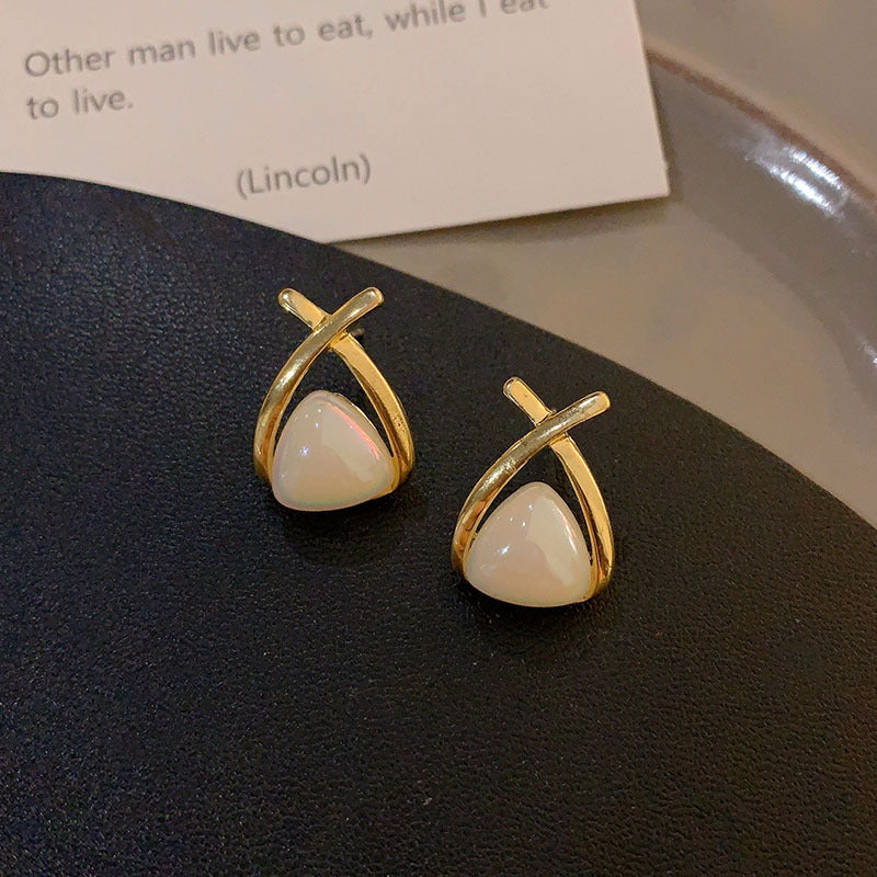 Pearl Earrings with a Sense of Sophistication Real Gold Electroplated Silver Needle French Retro Palace Style Earrings Versatile Ear Jewelry Wholesale