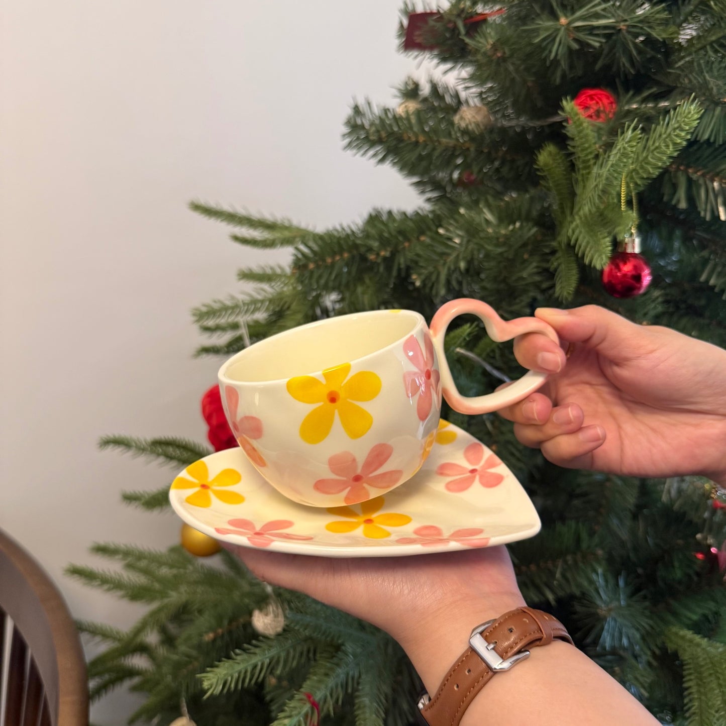 Korean Style ins Wind Hand-painted Heart Ceramic Cup and Saucer Hand Pinched Irregular Heart-Shaped Coffee Cup and Saucer Afternoon Tea Cup and Saucer