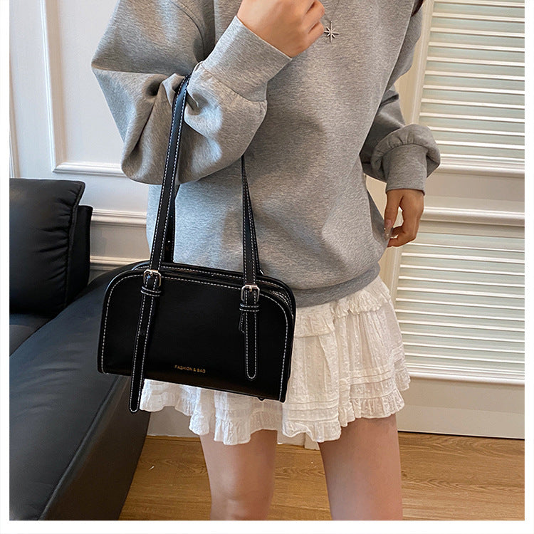 2025Spring New Crossbody Handbag Underarm Fashion Versatile Trendy Internet Celebrity Design High-Quality Texture Girlfriend Bag