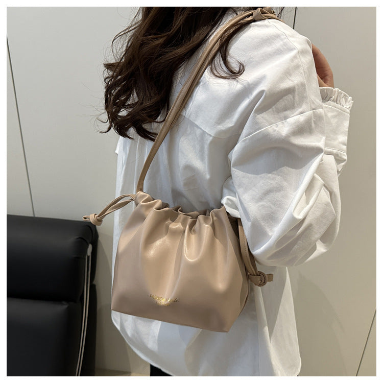 This year's trendy casual fashion elegant women's bag2025New versatile trendy single-shoulder bag with a high-end feel bucket bag