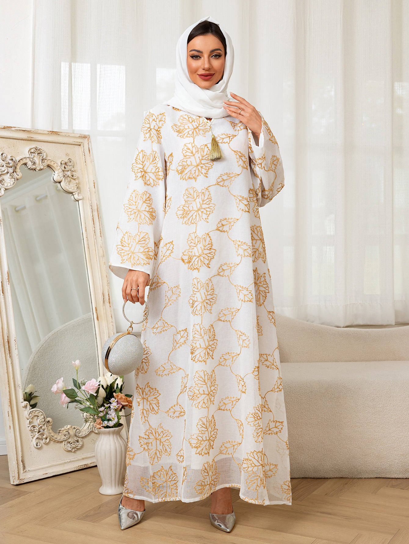 Cross-Border New Leaf Embroidery Tassel Middle Eastern Muslim Clothing Long Dress Fashion Elegant Cover-Up Dress Robe