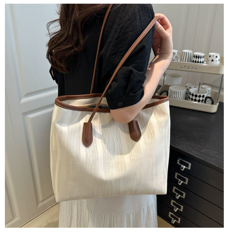 Casual Patchwork Fashion Large Capacity Pendant2025Spring New Fashion Commuting Texture Casual Shoulder Tote Bag for Women