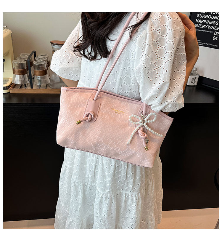 High-end stylish large-capacity women's bag2025New Spring and Summer Niche Single Shoulder Underarm Bag for Work and Commuting