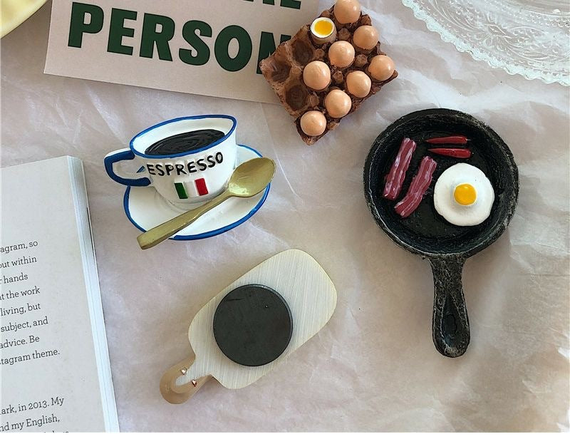 *Beautiful Little Aunt* Refrigerator Magnet 3D Creative Magnetic Sticker Simulation Food Bread Message Sticker Magnetic