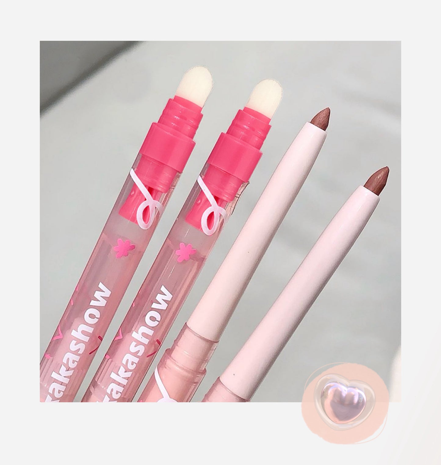 kakashow Mist Feel Puff Lip Liner Delicate Soft Mist Silky Smooth Outline Lip Shape Natural Color with Lip Brush c440
