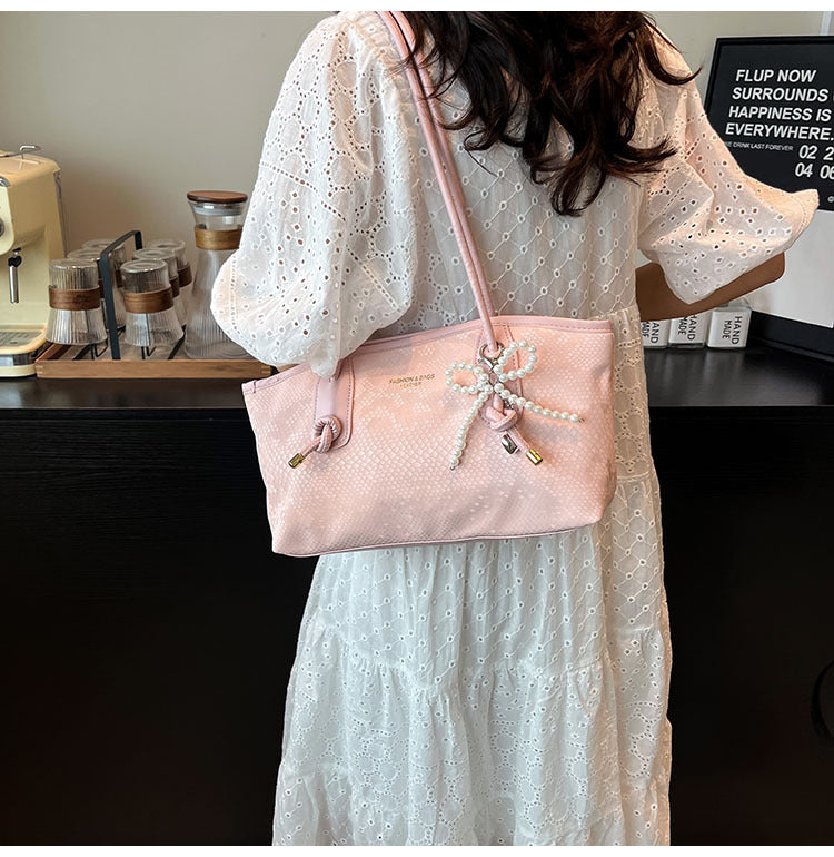 High-end stylish large-capacity women's bag2025New Spring and Summer Niche Single Shoulder Underarm Bag for Work and Commuting
