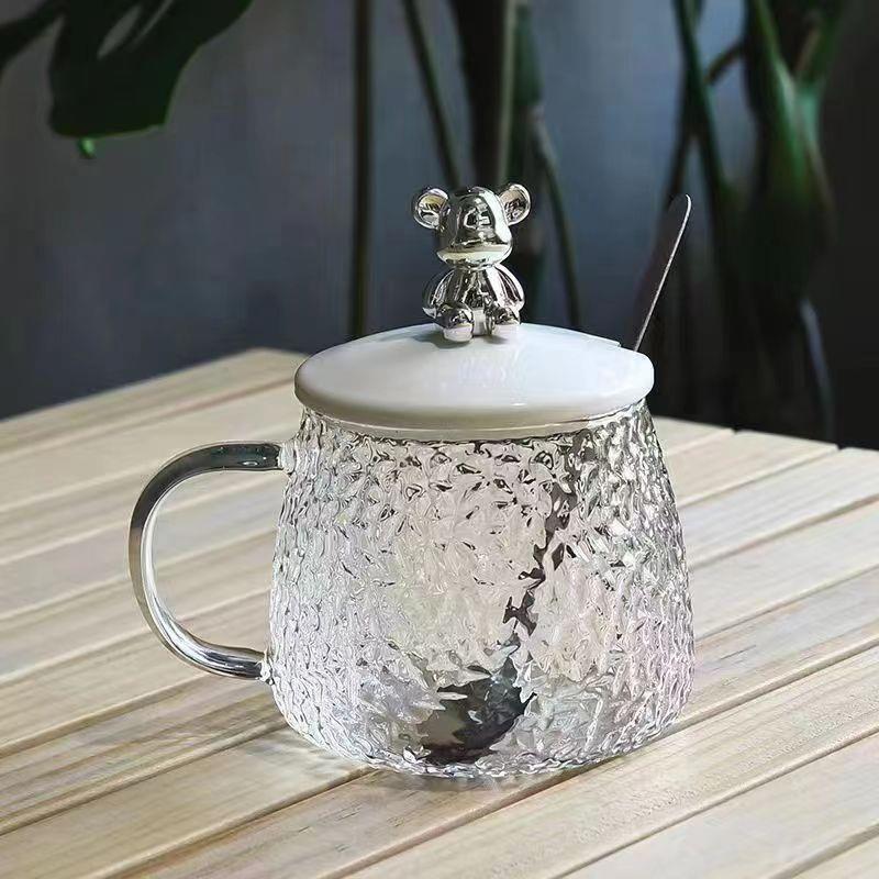 Creative Hammered Bear Glass Cup for Women ins High-Quality Aesthetic Water Cup with Lid for Home Use, Transparent Breakfast Milk Cup