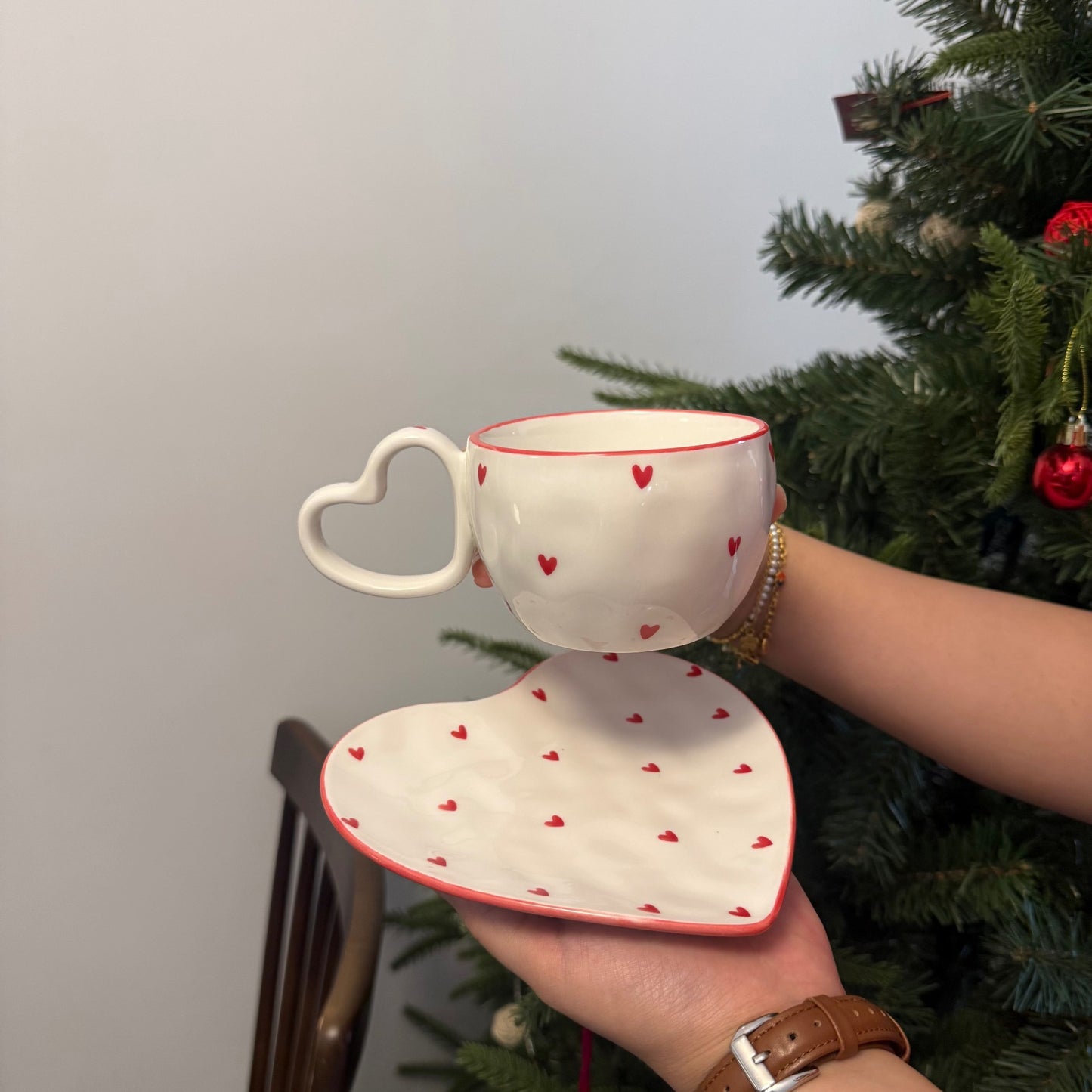 Korean Style ins Wind Hand-painted Heart Ceramic Cup and Saucer Hand Pinched Irregular Heart-Shaped Coffee Cup and Saucer Afternoon Tea Cup and Saucer
