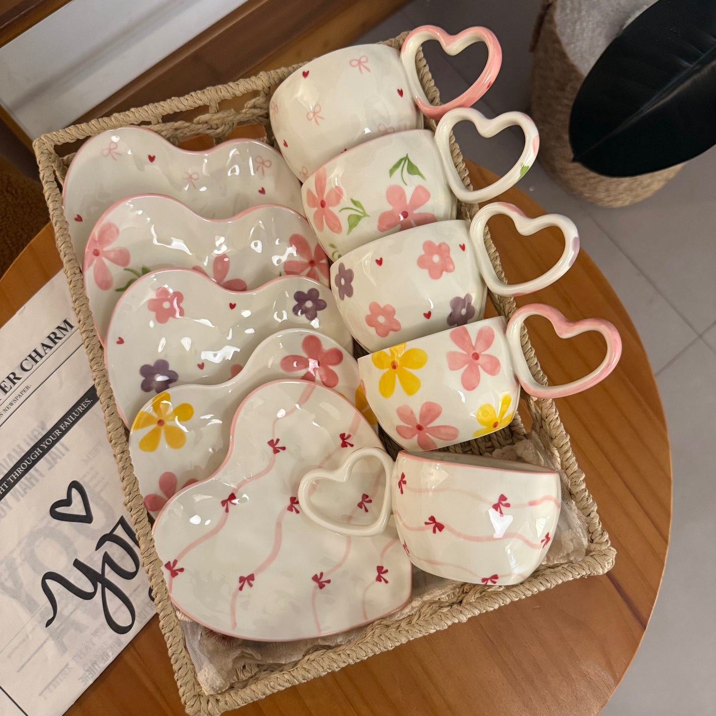 Korean Style ins Wind Hand-painted Heart Ceramic Cup and Saucer Hand Pinched Irregular Heart-Shaped Coffee Cup and Saucer Afternoon Tea Cup and Saucer