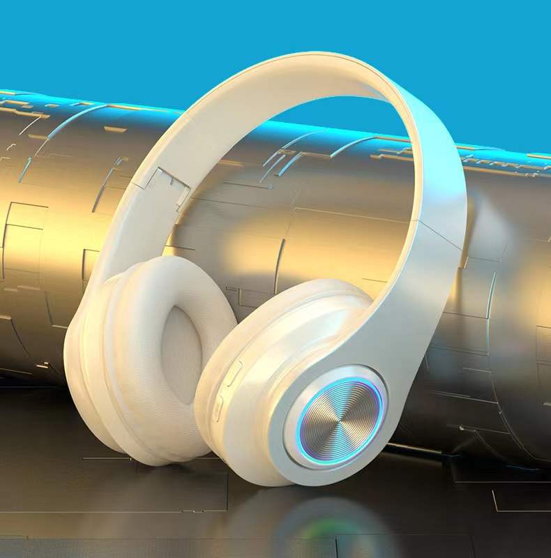Cross-border Hot-Selling Glowing Bluetooth Headphones Over-Ear Heavy Bass Wireless Sports Gaming Gift Headset Manufacturer