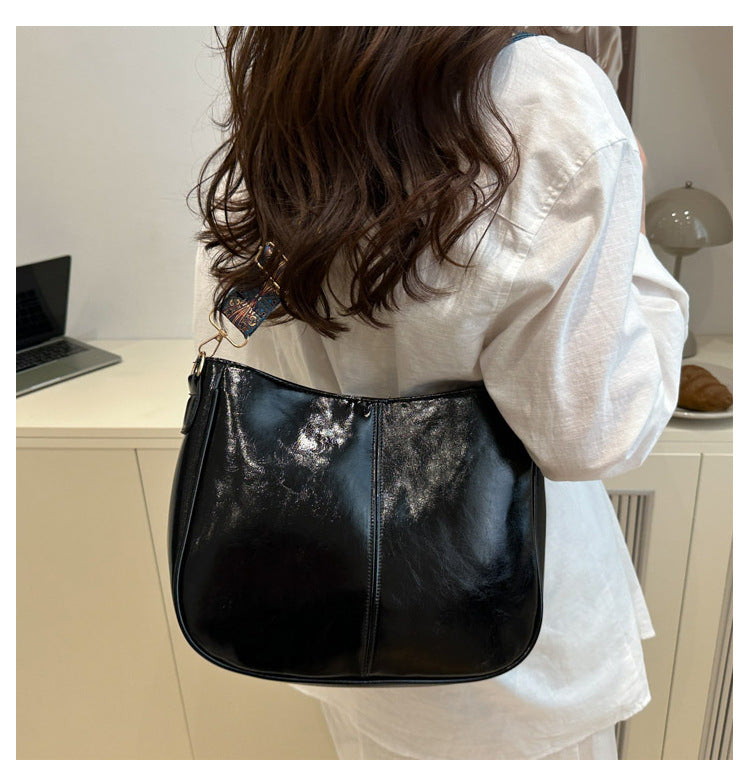 2025Summer New Women's Bag Simple Fashion Single Shoulder Bag European and American Trendy Women's Crossbody Bag Commuter Tote Bag