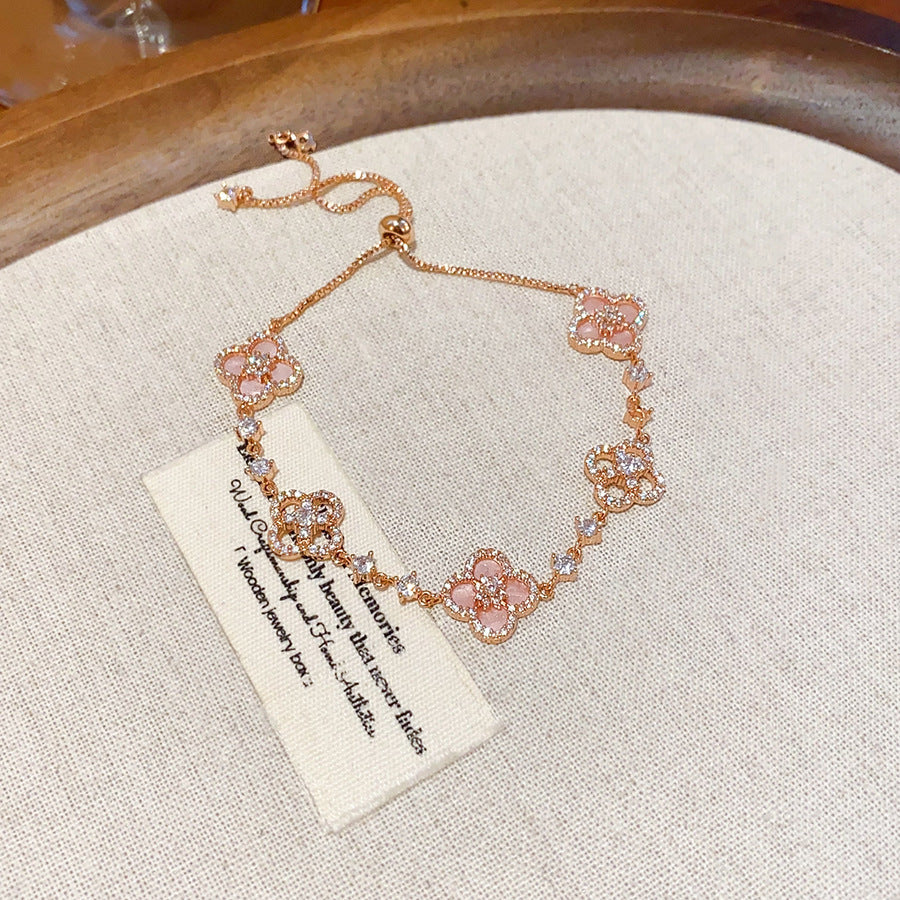 Medieval vintage Geometric Zircon Bracelet Simple Fashionable Elegant Versatile Bracelet Design Sense Niche Jewelry for Women