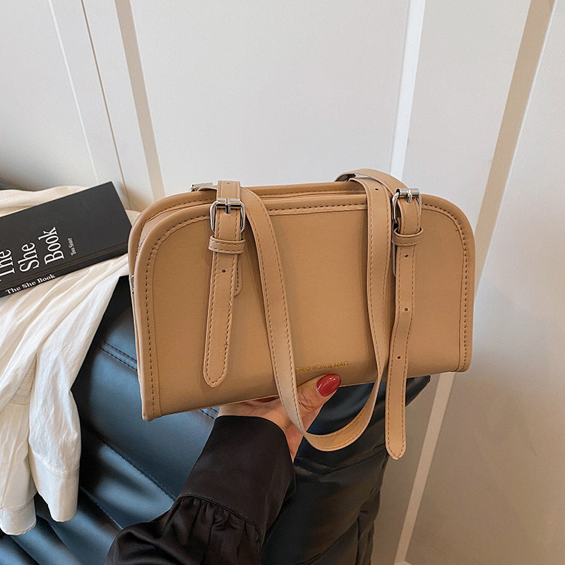 2025Spring New Crossbody Handbag Underarm Fashion Versatile Trendy Internet Celebrity Design High-Quality Texture Girlfriend Bag