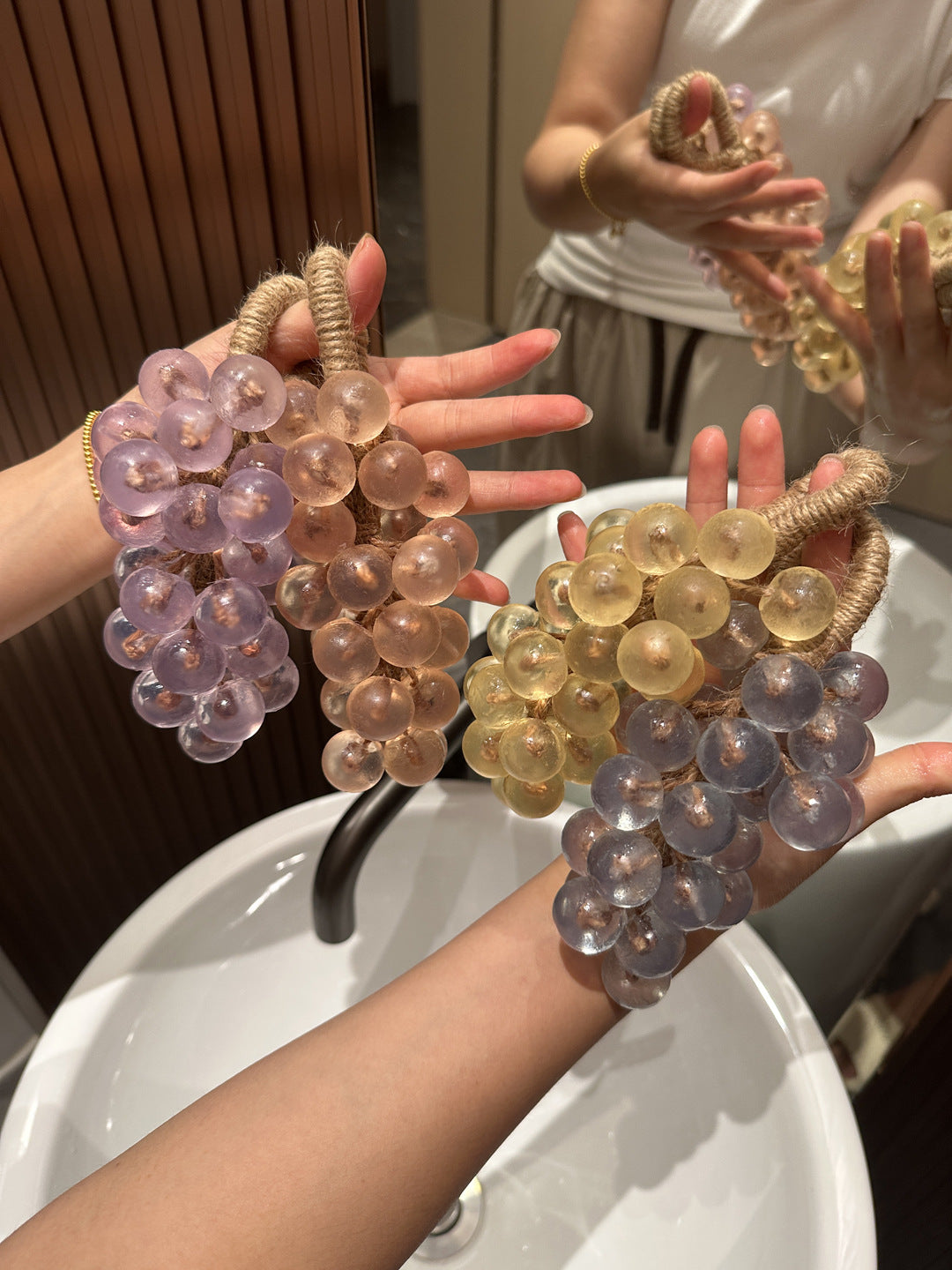 Crystal Grape Whole Bunch Soap Finished Product Simulation Soap Aromatherapy Soap Handmade Soap Gift Bath Bathroom Ornament Hanging Decoration