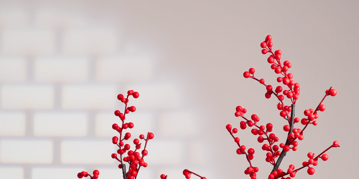 Wholesale Housewarming Gift Winter Green Red Fruit Artificial Flower Bouquet Decoration Ornament New Home Move-in Joy One Piece Dropshipping