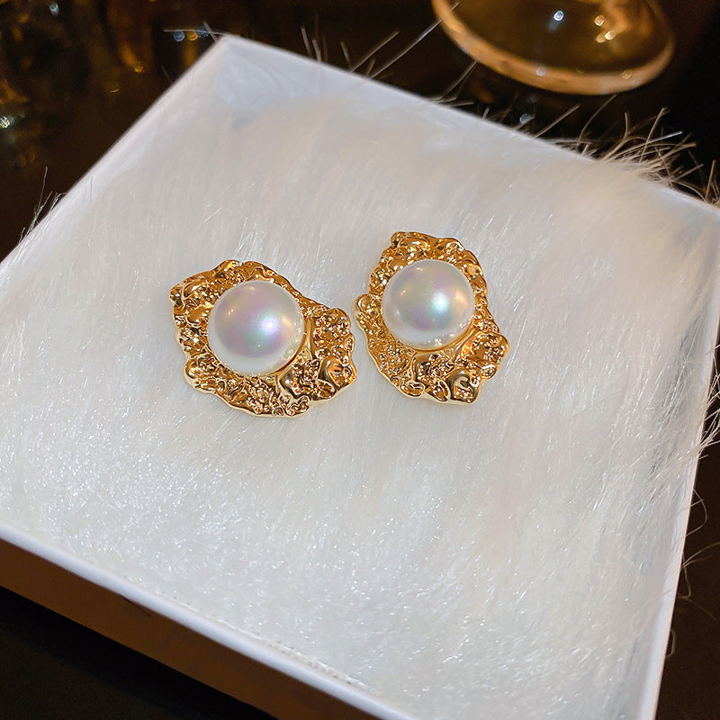 Medieval vintage Silver Needle Stud Earrings Elegant Light Luxury Palace Style Pearl Earrings Versatile High-end Vintage Earrings
