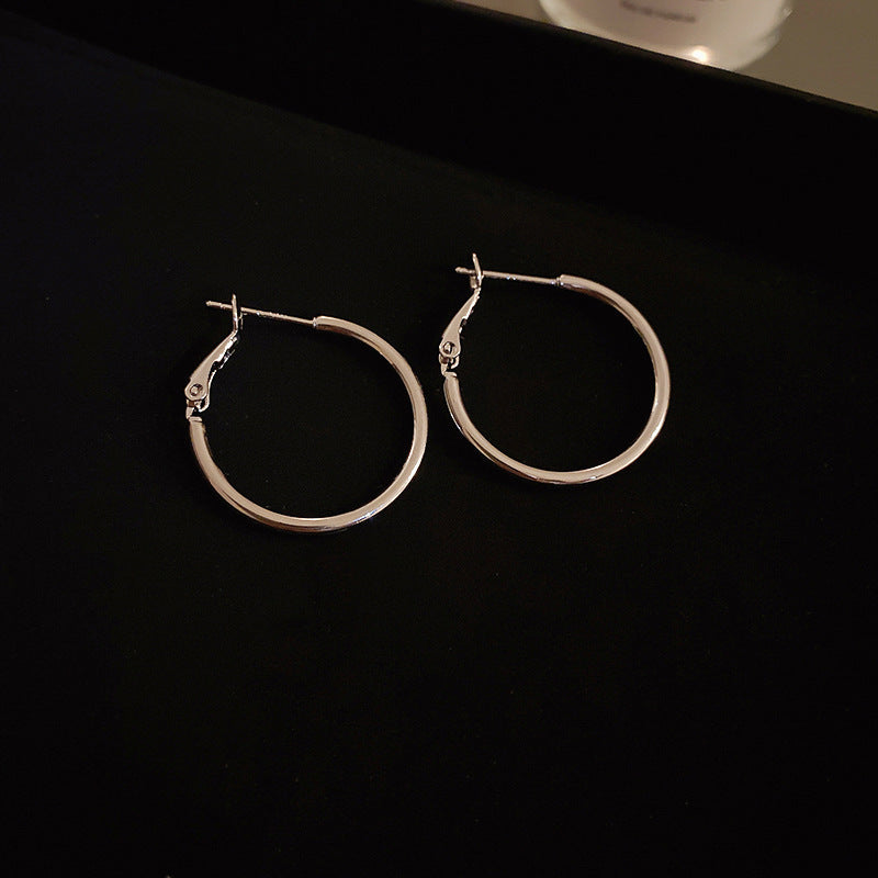 Silver Needle Irregular Round Earrings Simple Minimalist Style Fashion European and American Stud Earrings Elegant Light Luxury High-end Feel Earrings for Women