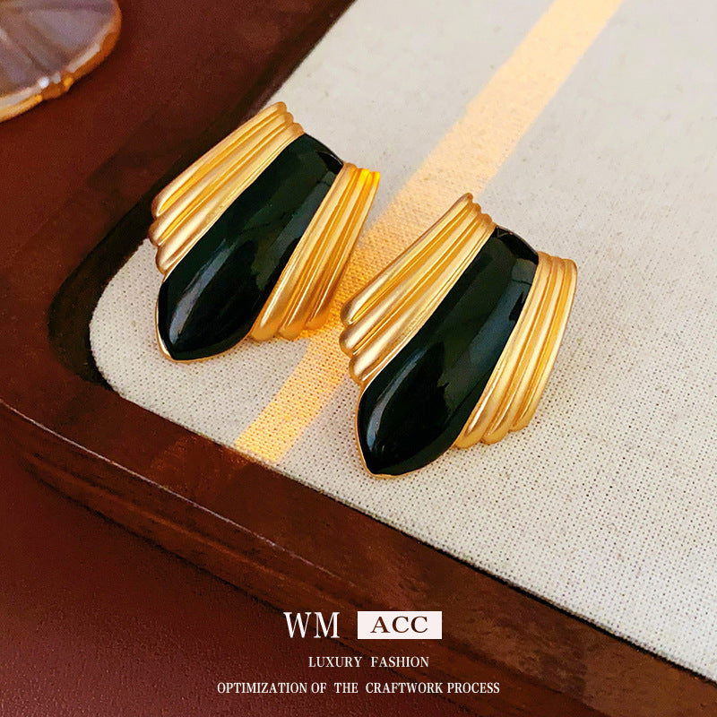 Medieval vintage Necklace French Retro Oil Drop Geometric Metal Necklace Light Luxury High-end Sense Women's Wholesale
