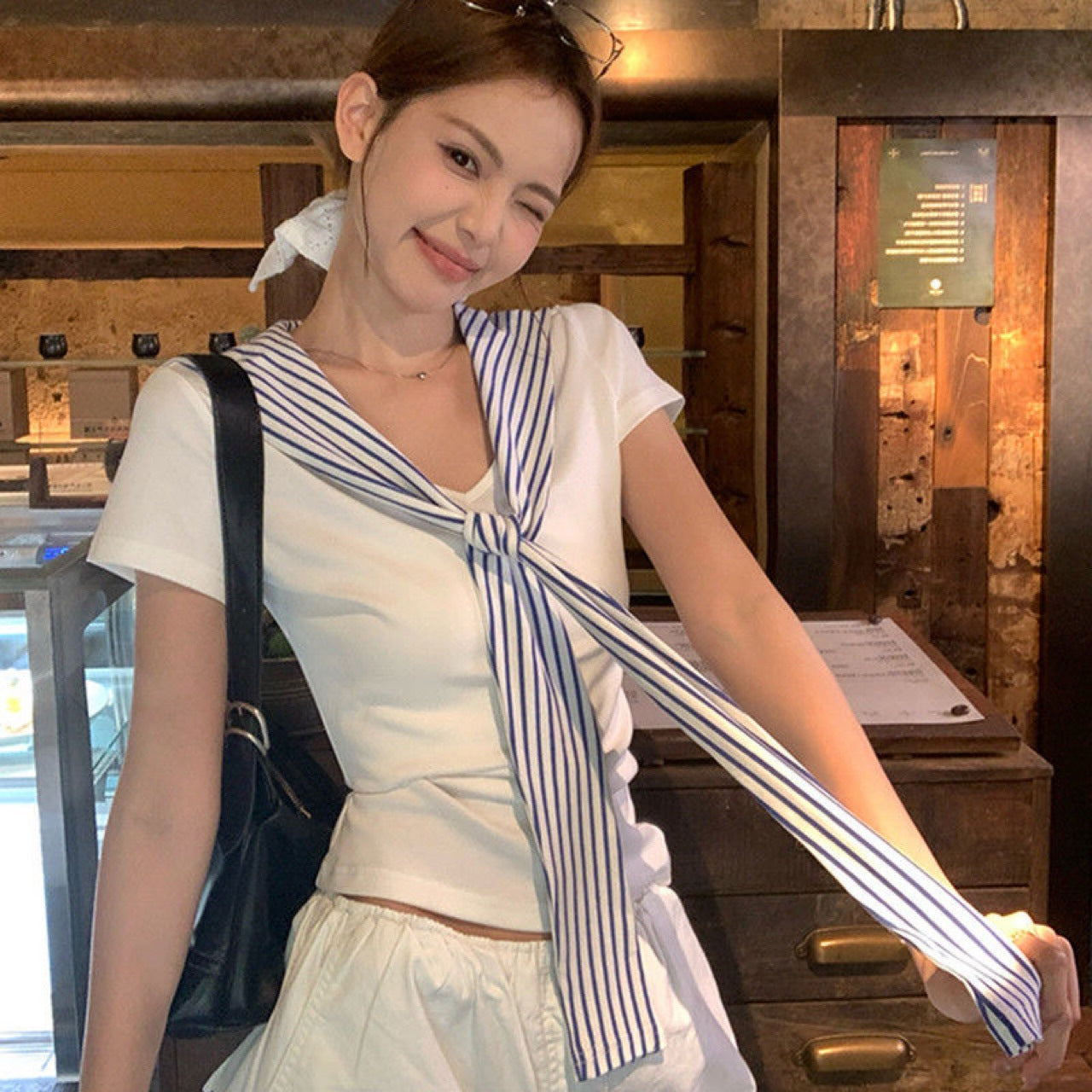 White navy collar short sleeve t Women's Shirt with Regular Shoulder2025Summer Design Sense Outfit V Collared Slim Fit Short Top