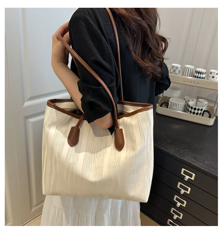 Casual Patchwork Fashion Large Capacity Pendant2025Spring New Fashion Commuting Texture Casual Shoulder Tote Bag for Women