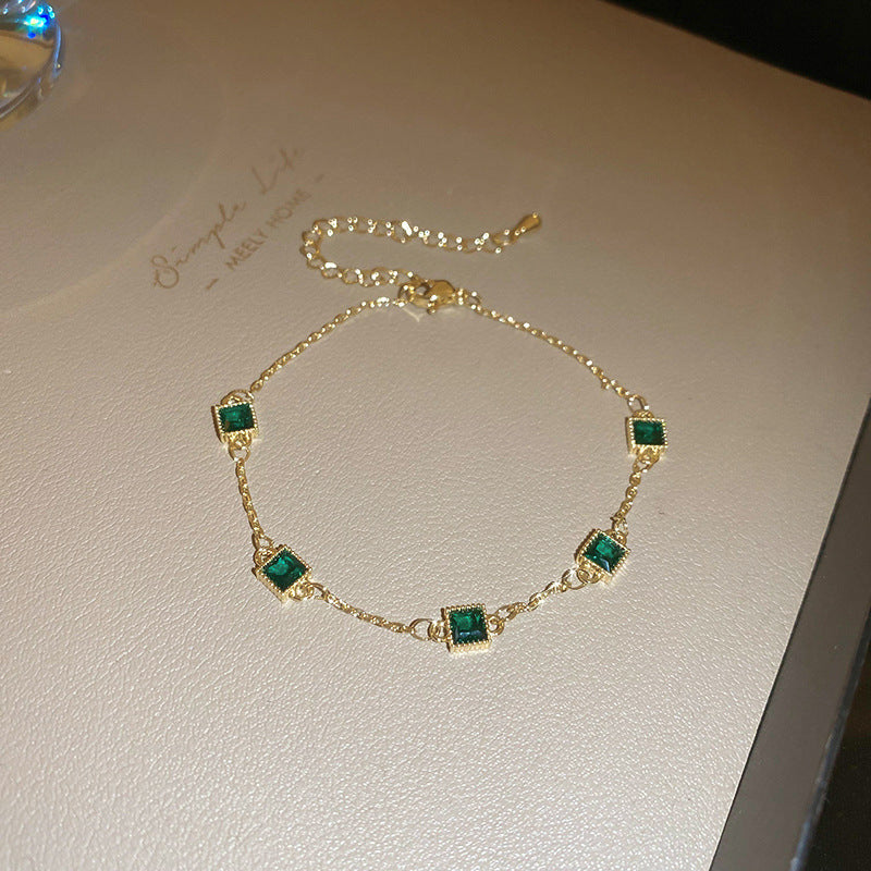 Medieval vintage Geometric Zircon Bracelet Simple Fashionable Elegant Versatile Bracelet Design Sense Niche Jewelry for Women