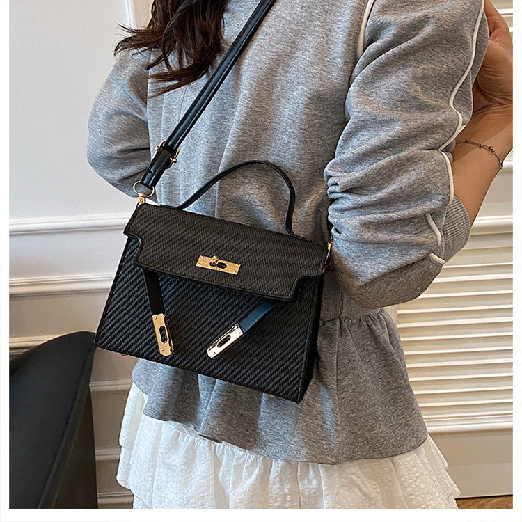 Bag2024New Fashion Small Square Bag Texture PU Handbag Retro Simple Shoulder Bag Trendy Versatile Crossbody