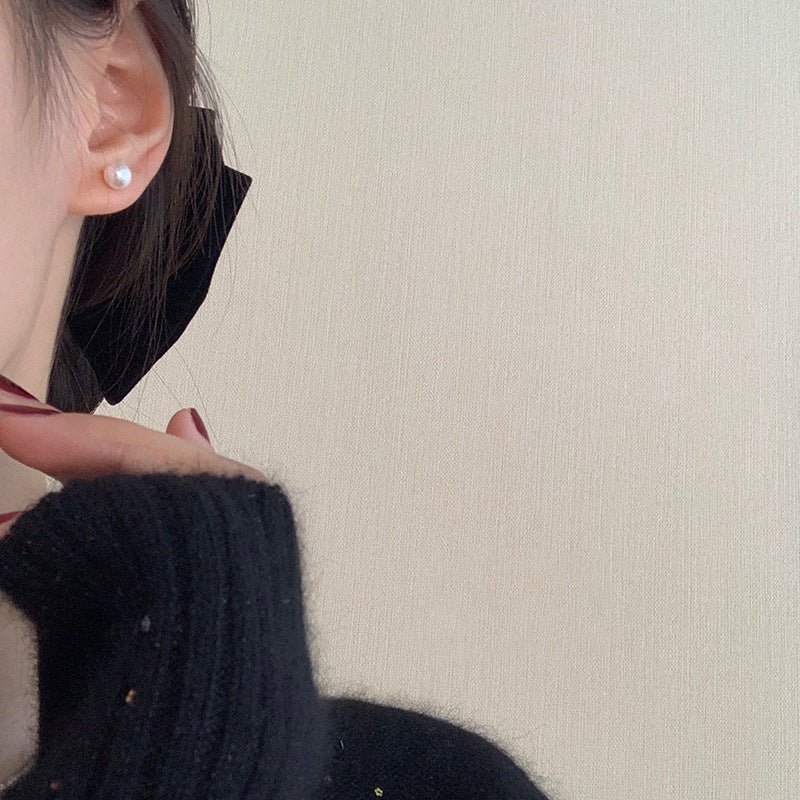 Medieval vintage Silver Needle Stud Earrings Elegant Light Luxury Palace Style Pearl Earrings Versatile High-end Vintage Earrings