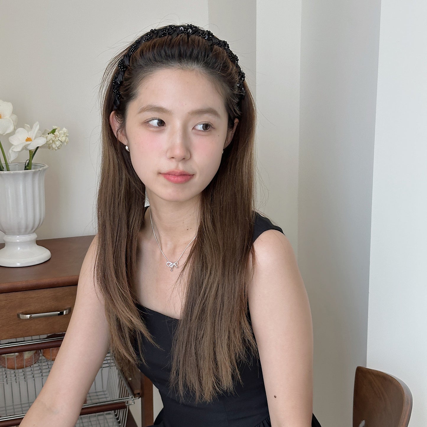 E4047Crystal Sequin Wave Hairband Light Luxury Non-Slip Fluffy Elegant Toothed Comb Anti-Slip Design Hairband