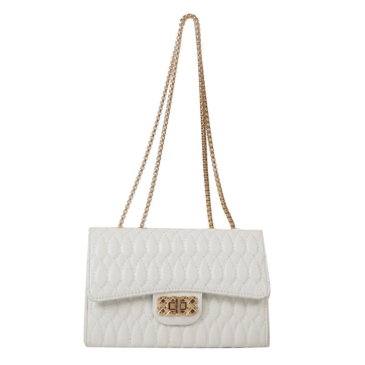 Trendy Women Chain Bag