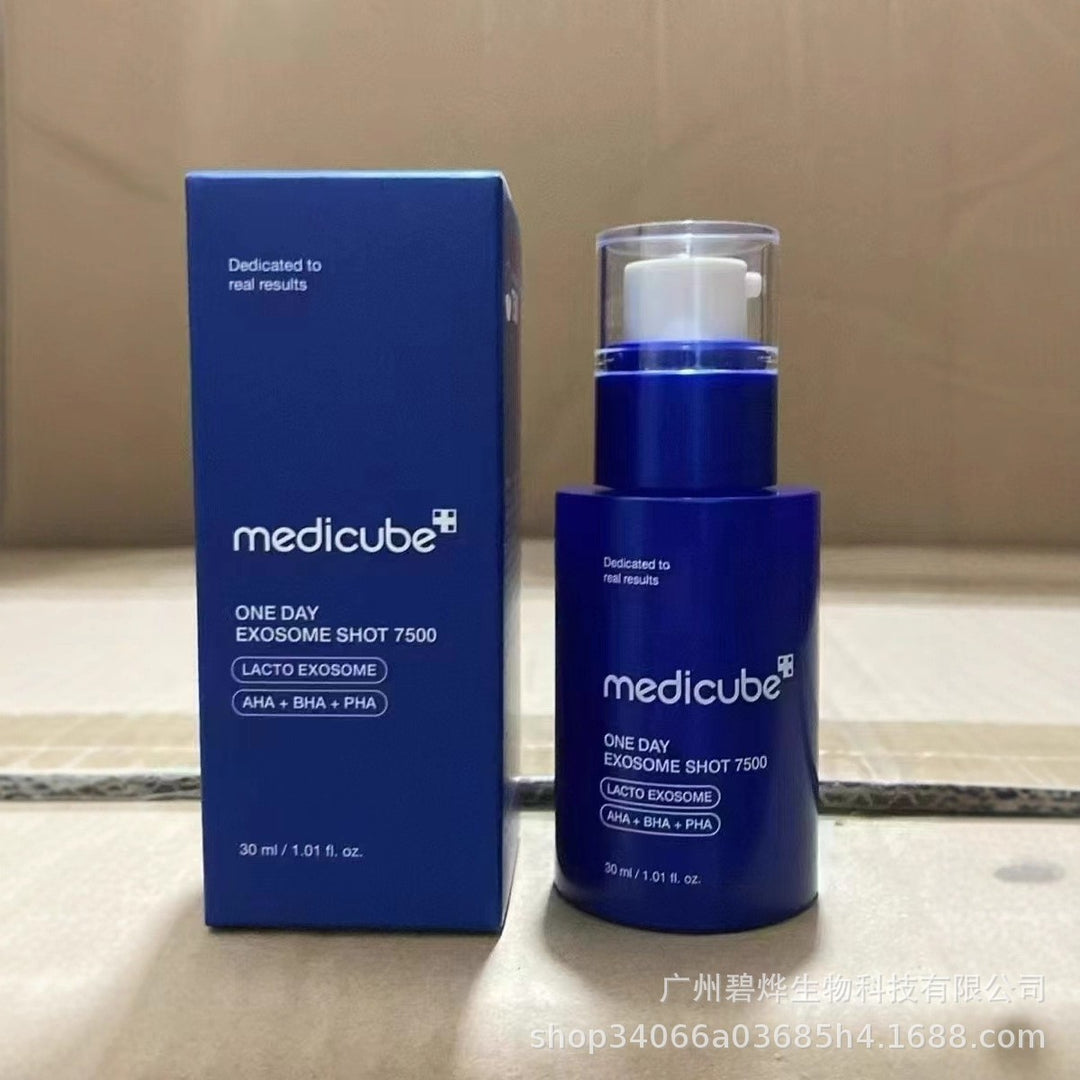 跨境Medicube美蒂秋芙紧致精华液面霜爽肤水洗面奶隔离乳撕拉面膜