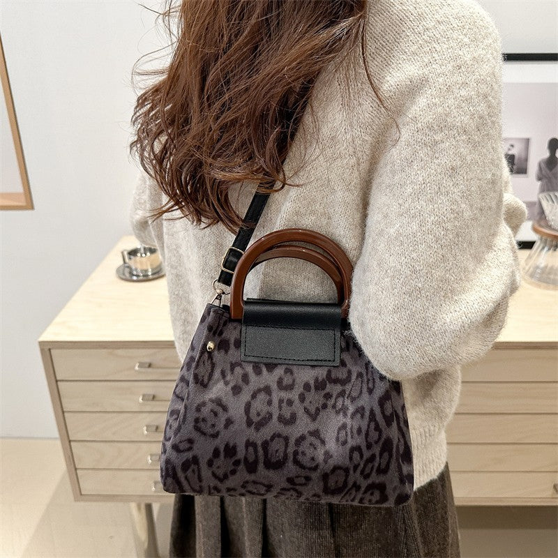 Korean Style Handheld Bag Winter New Vintage Premium Design Commuter Shoulder Crossbody