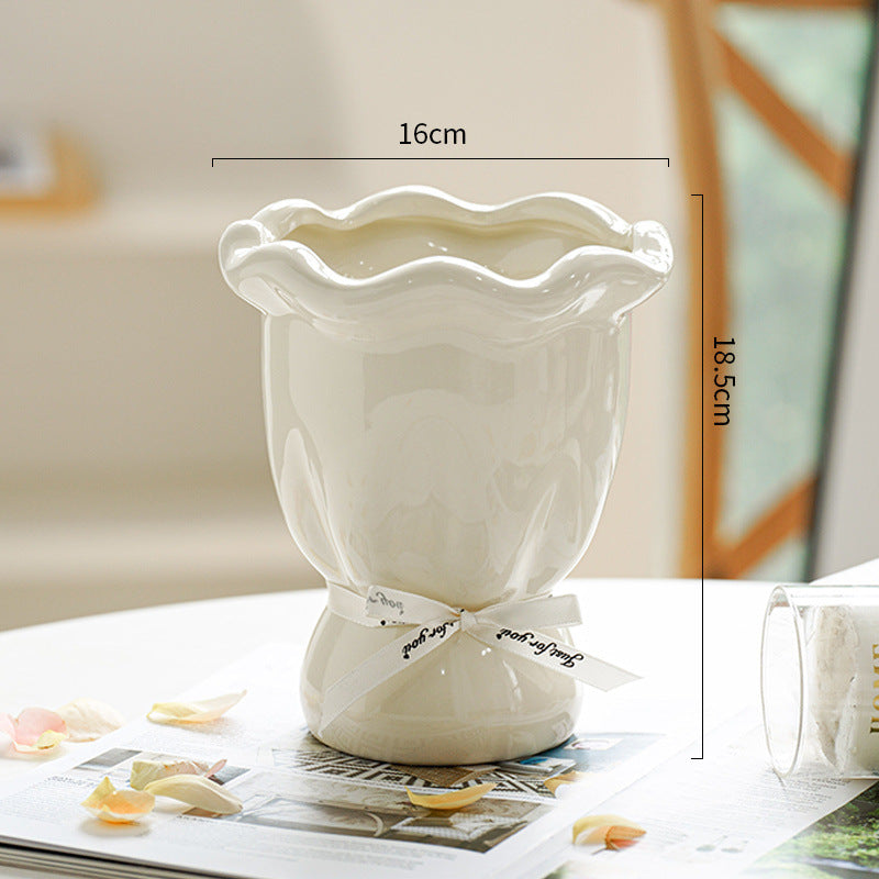 French Cream Style Light Luxury Ceramic Vintage Living Room Ornament Large Wholesale